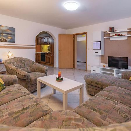 3 Bedroom Awesome Apartment In Pavicini 외부 사진