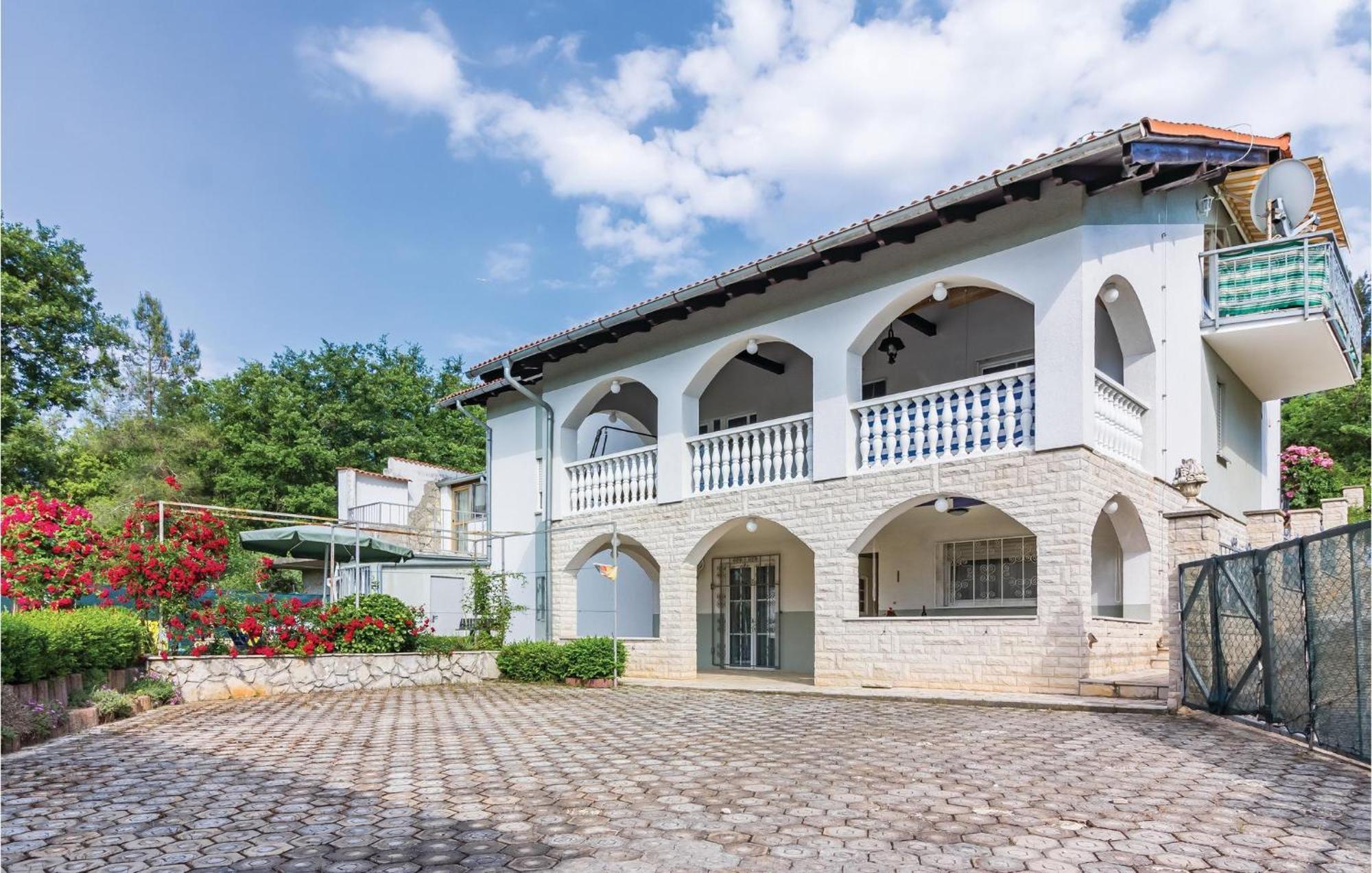 3 Bedroom Awesome Apartment In Pavicini 외부 사진