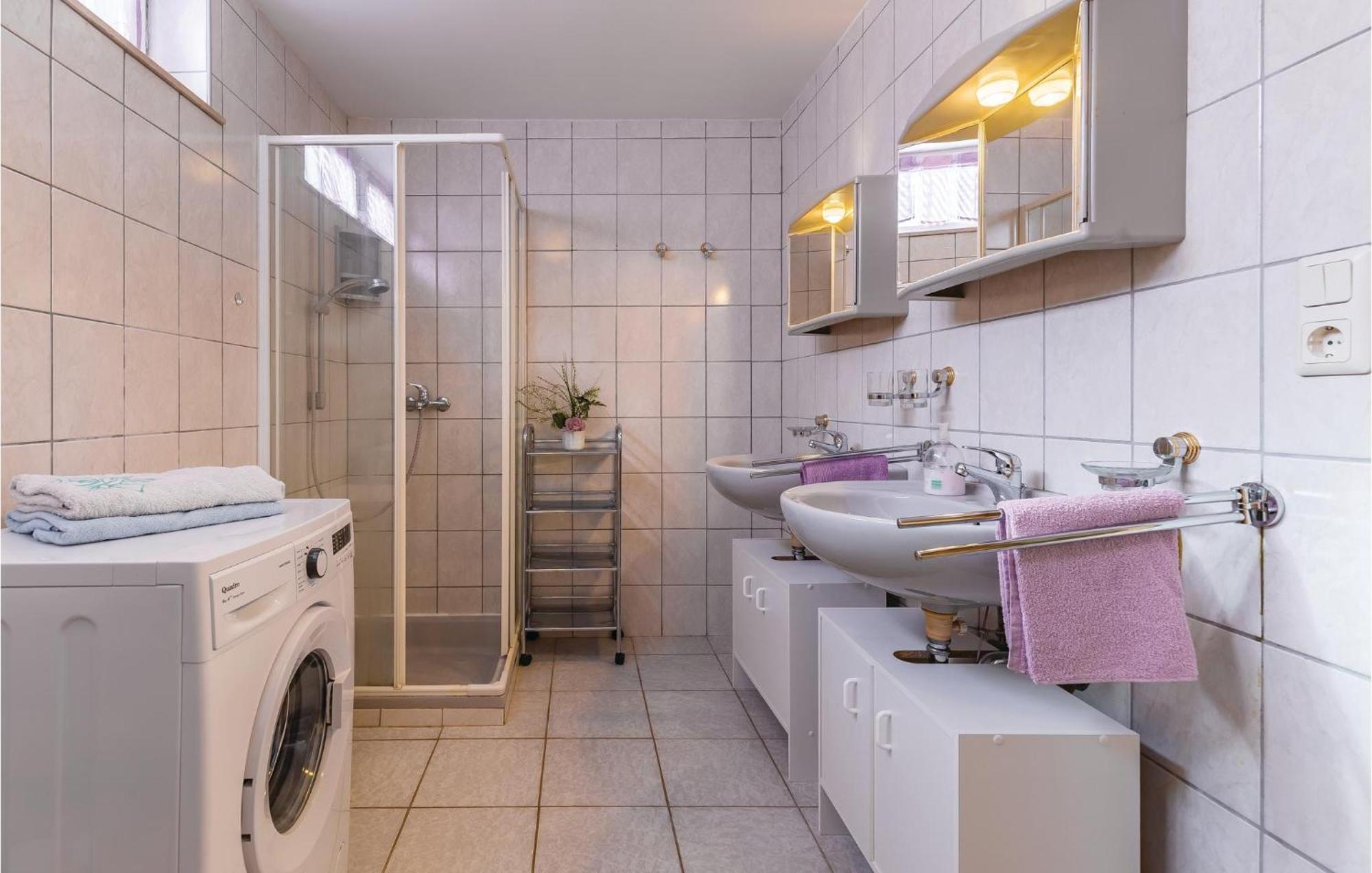 3 Bedroom Awesome Apartment In Pavicini 외부 사진